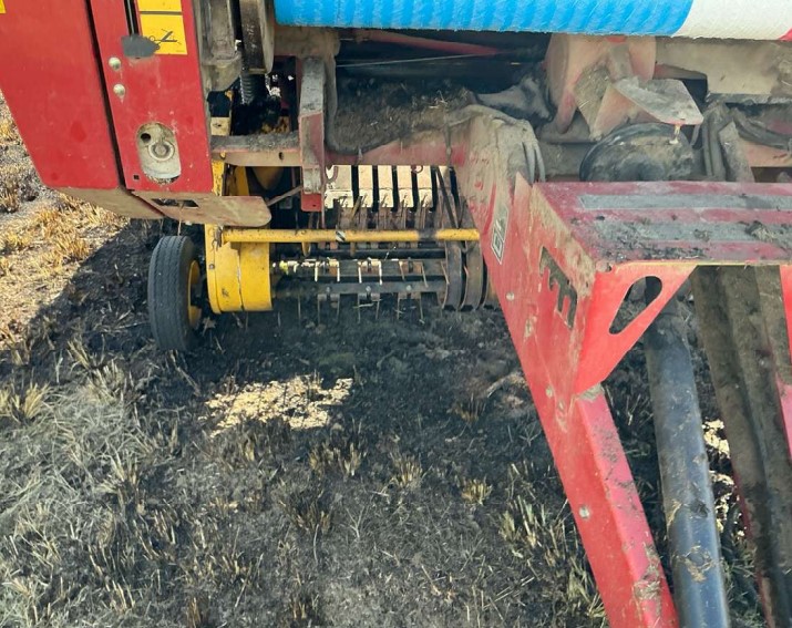 2008 New Holland BR7060 Baler - Image 14