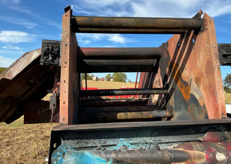 2008 New Holland BR7060 Baler - Image 6