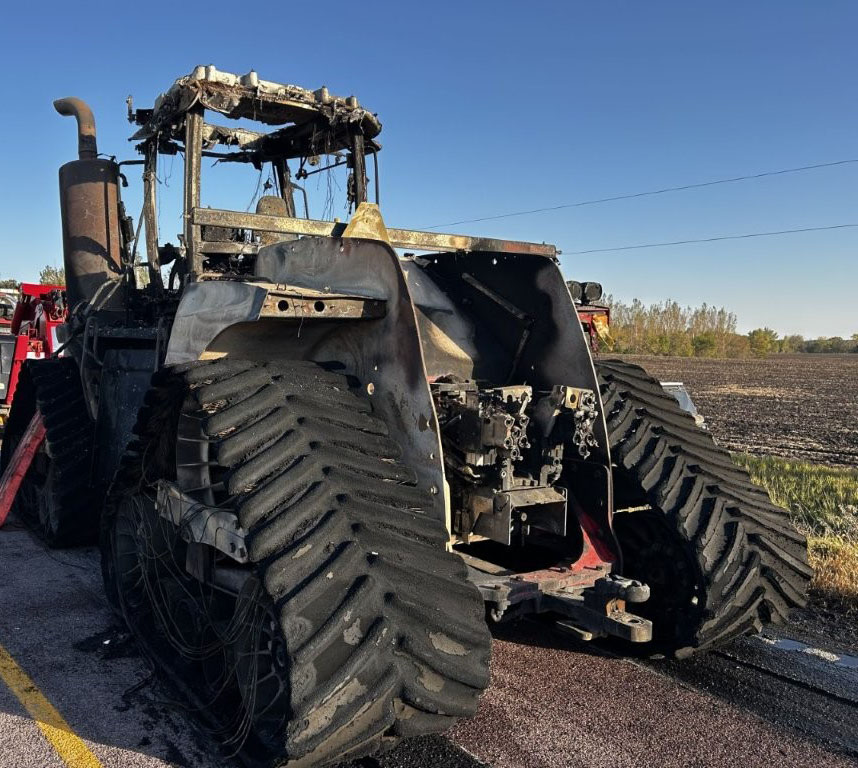 2013 CASE IH Steiger 600 Quadtrac Tractor - Image 2