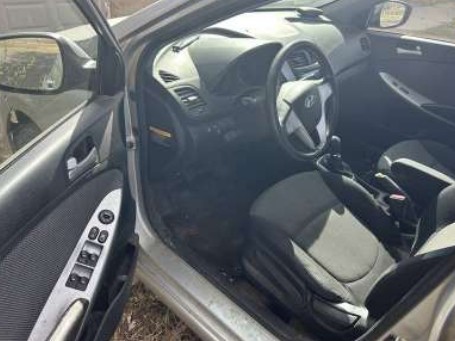 2013 Hyundai Accent - Image 5