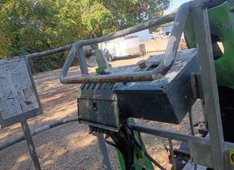 2013 NiftyLift TM 42T Towable Boom Lift - Image 10