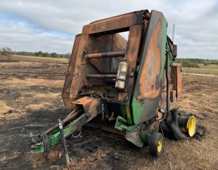 2014 John Deere 469 Baler - Image 2