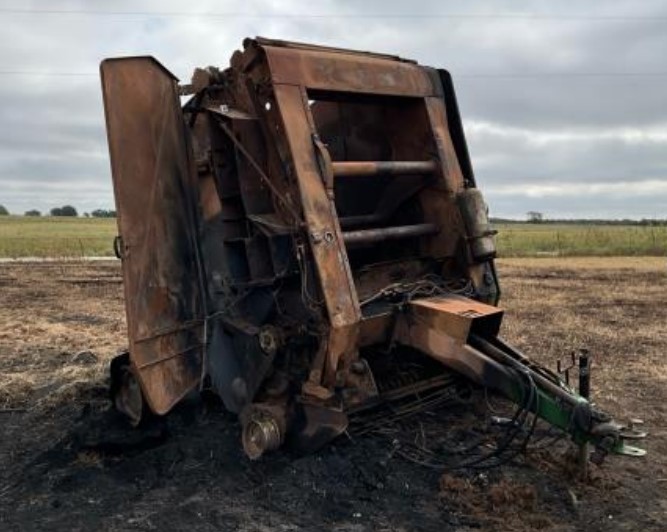 2014 John Deere 469 Baler - Image 3