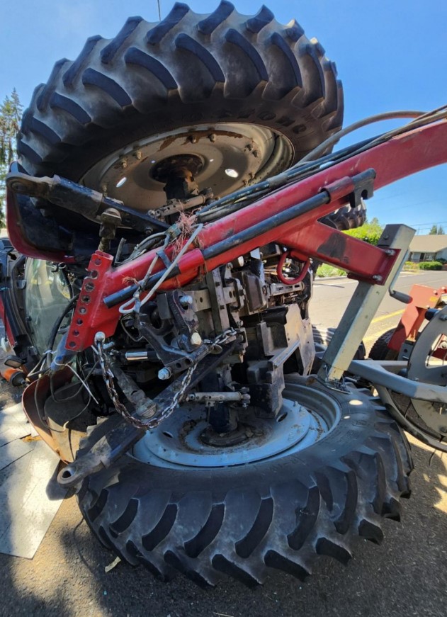 2015 CASE IH Maxxum 110 Tractor - Image 10