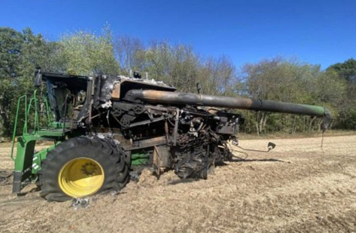2016 John Deere s680 Combine - Image 3