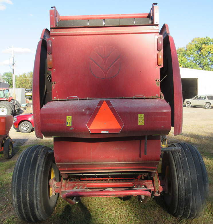 2016 New Holland 460 Baler - Image 2