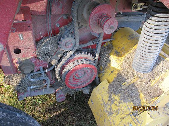 2016 New Holland 460 Baler - Image 4