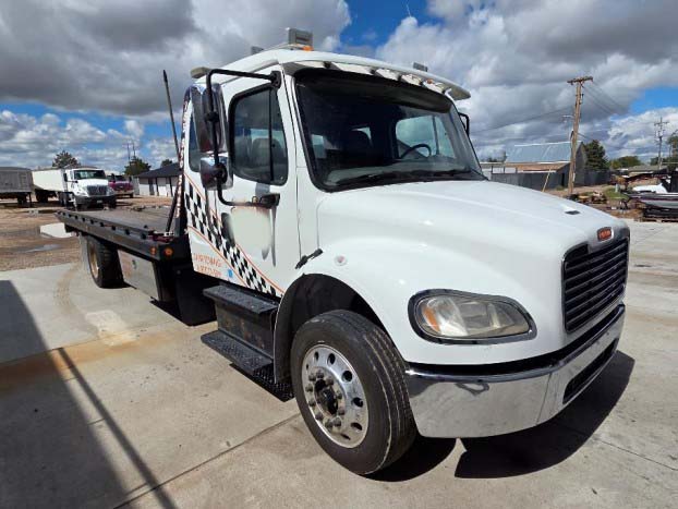 2017 Freightliner 16M Tow Truck - Image 6