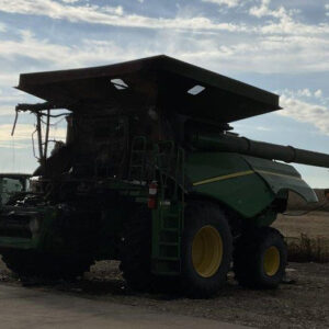 2017 John Deere S680 Combine