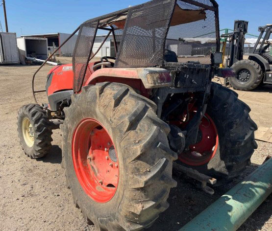 2017 Kubota MX5200 Tractor - Image 8