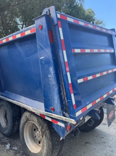 2017 Peterbilt 579 Dump Truck - Image 14