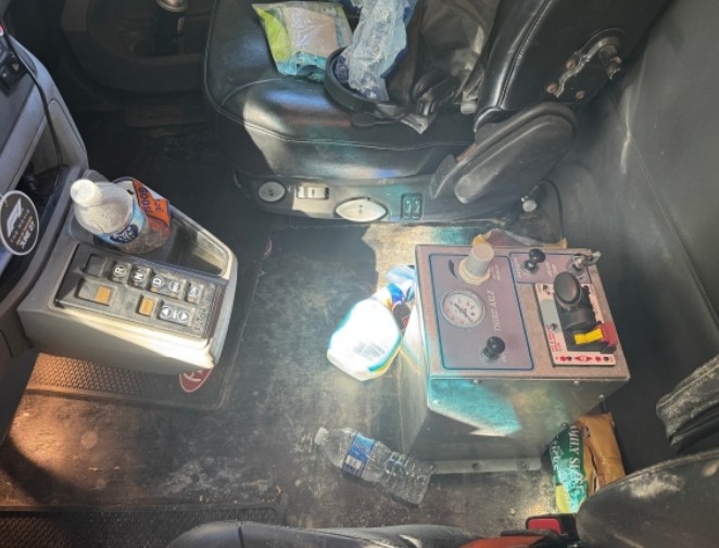 2017 Peterbilt 579 Dump Truck - Image 23