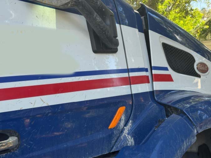 2017 Peterbilt 579 Dump Truck - Image 3