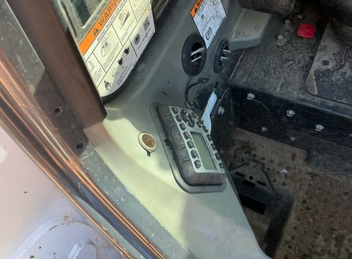 2018 Bobcat T740 Compact Track Loader - Image 10