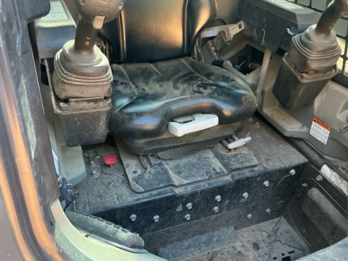 2018 Bobcat T740 Compact Track Loader - Image 7