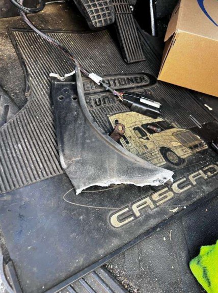 2019 Freightliner M2 106 Box Truck - Image 15