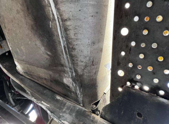 2019 Freightliner M2 106 Box Truck - Image 4