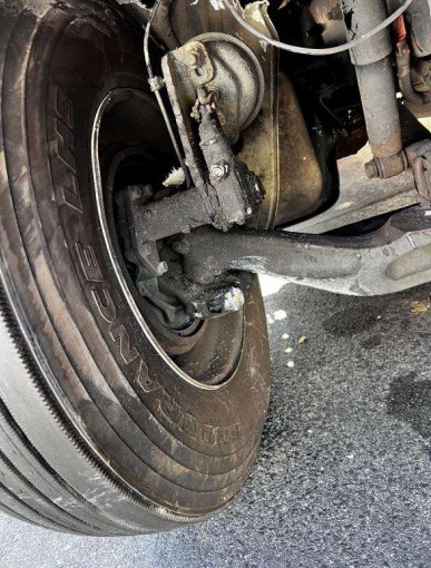 2019 Freightliner M2 106 Box Truck - Image 7