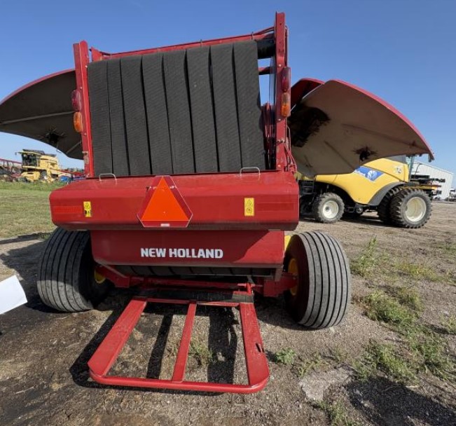 2019 New Holland 560RB Baler