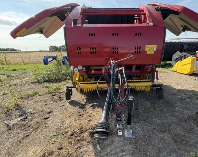 2019 New Holland 560RB Baler - Image 2