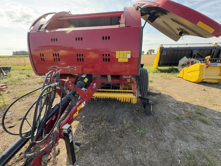 2019 New Holland 560RB Baler - Image 3