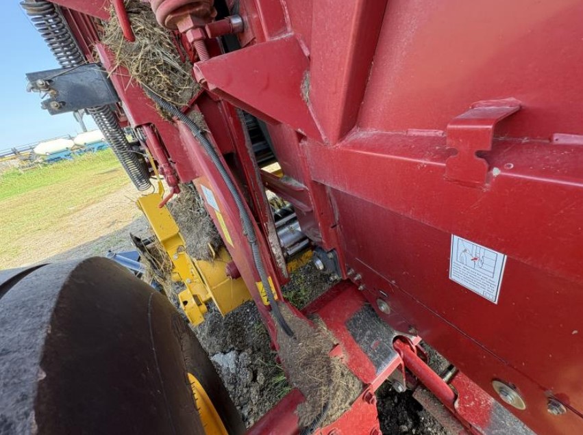 2019 New Holland 560RB Baler - Image 9