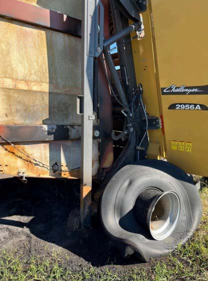 2020 Challenger 2956A Baler - Image 10