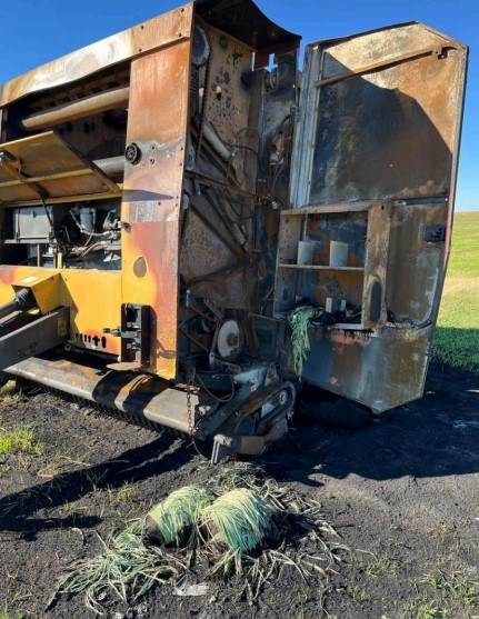 2020 Challenger 2956A Baler - Image 11