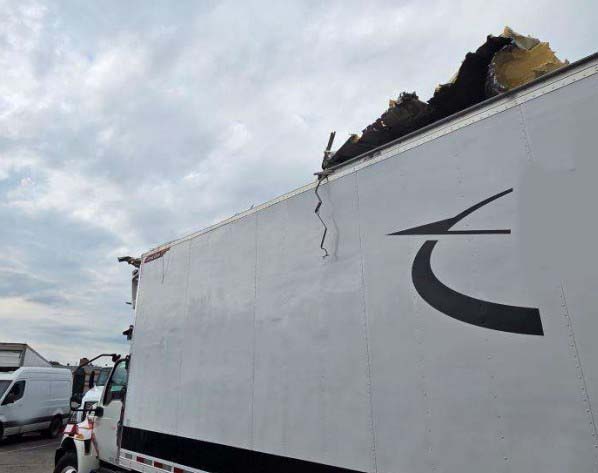 2020 International MV607 Reefer Box Truck - Image 2