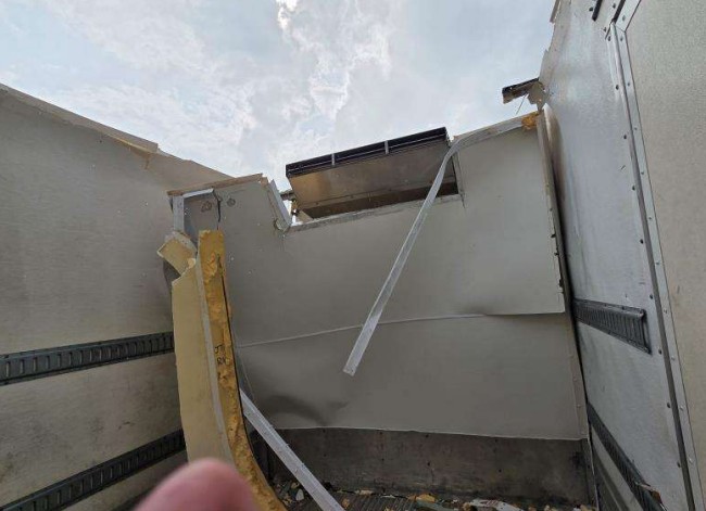 2020 International MV607 Reefer Box Truck - Image 5