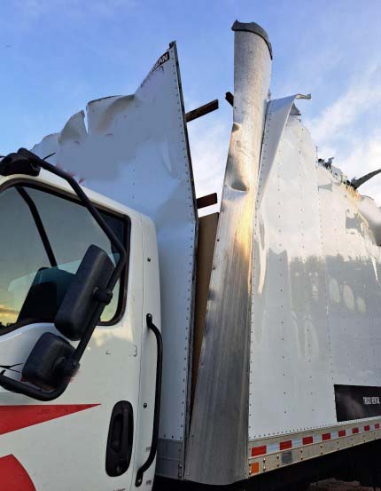 2020 International MV607 Box Truck - Image 3