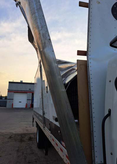 2020 International MV607 Box Truck - Image 5