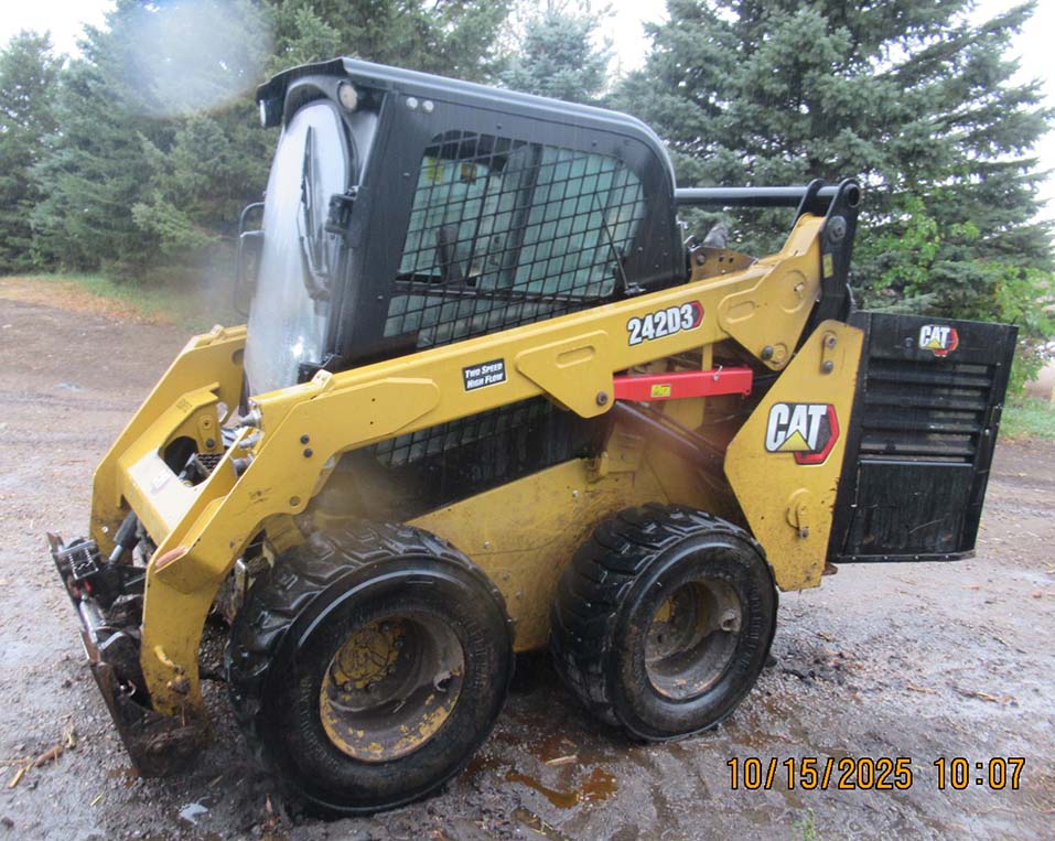 2021 Caterpillar 242D3 Skid Steer
