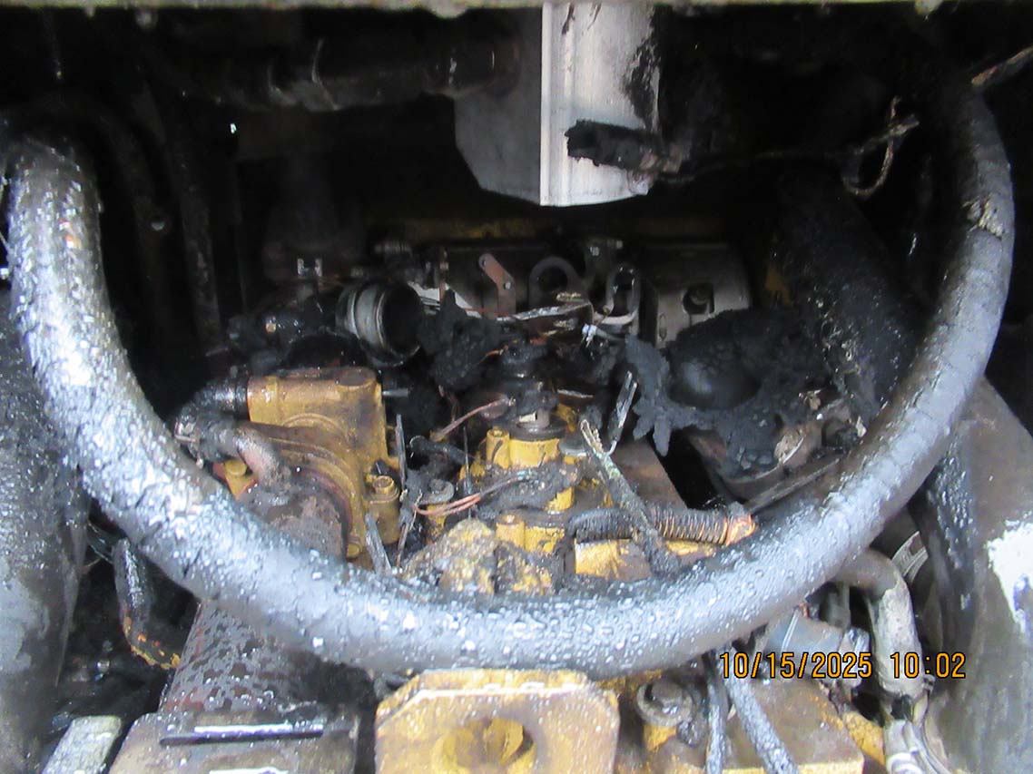 2021 Caterpillar 242D3 Skid Steer - Image 5