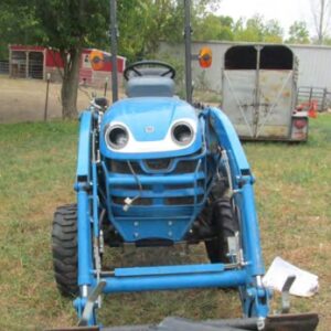 2021 LS XJ2025H Tractor