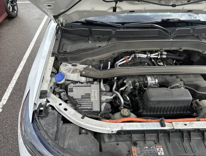 2022 Ford Explorer Police Interceptor - Image 22