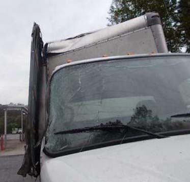 2022 Freightliner M2 106 Box Truck - Image 3