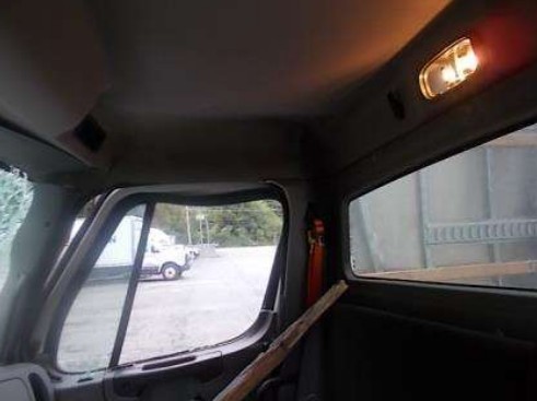 2022 Freightliner M2 106 Box Truck - Image 8