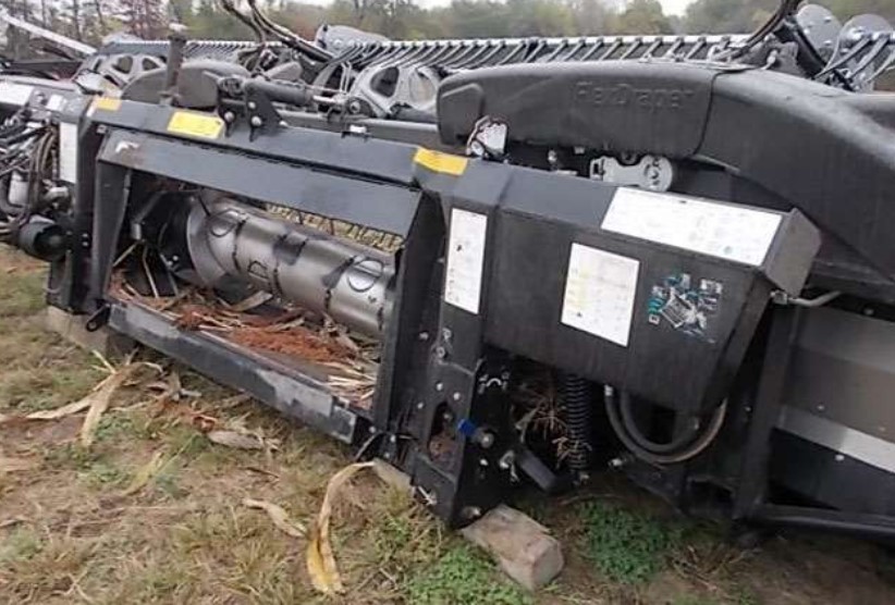 2022 MacDon FD240 Header - Image 16