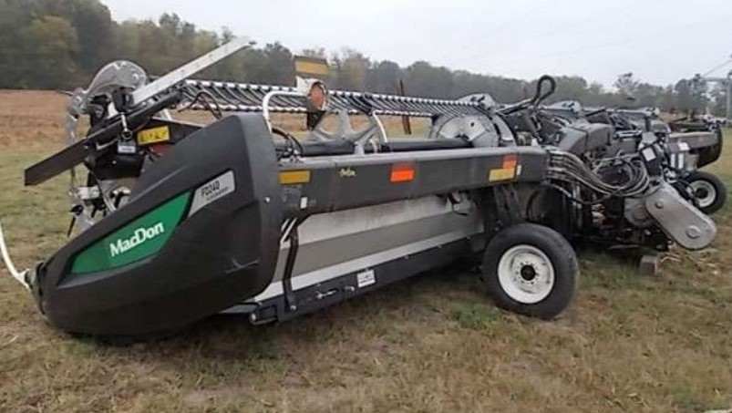 2022 MacDon FD240 Header - Image 2