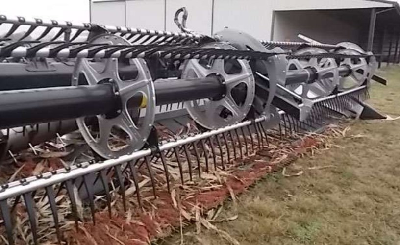 2022 MacDon FD240 Header - Image 6