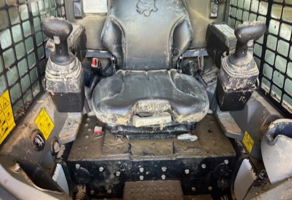 2023 Bobcat S450 Skid Steer - Image 10