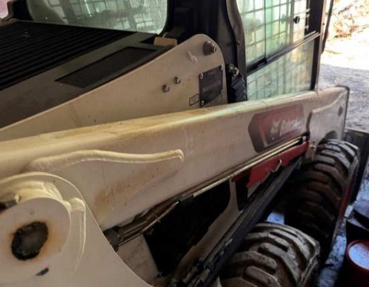 2023 Bobcat S450 Skid Steer - Image 5