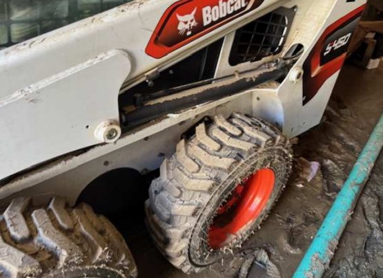 2023 Bobcat S450 Skid Steer - Image 9