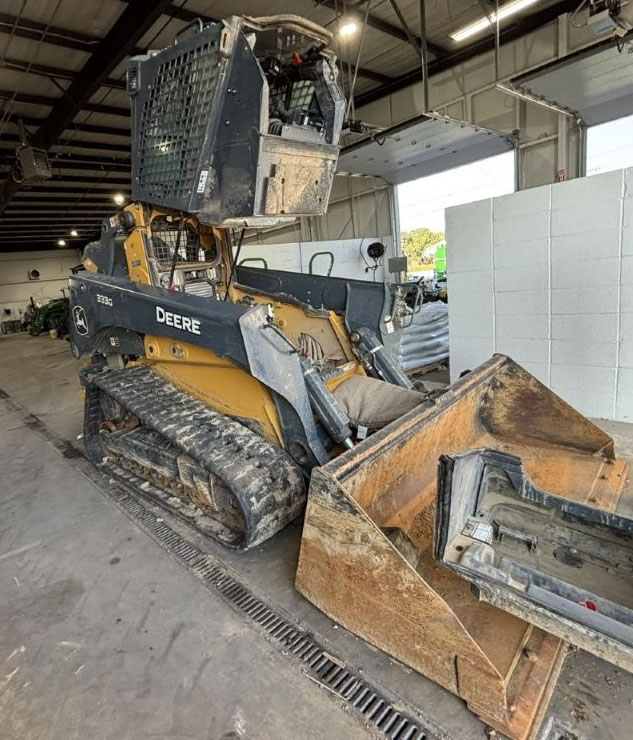 2023 John Deere 333G Skid Steer - Image 10