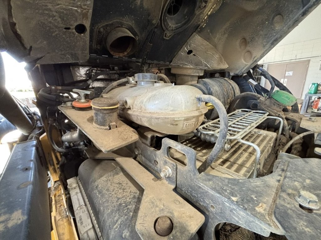 2023 John Deere 333G Skid Steer - Image 14