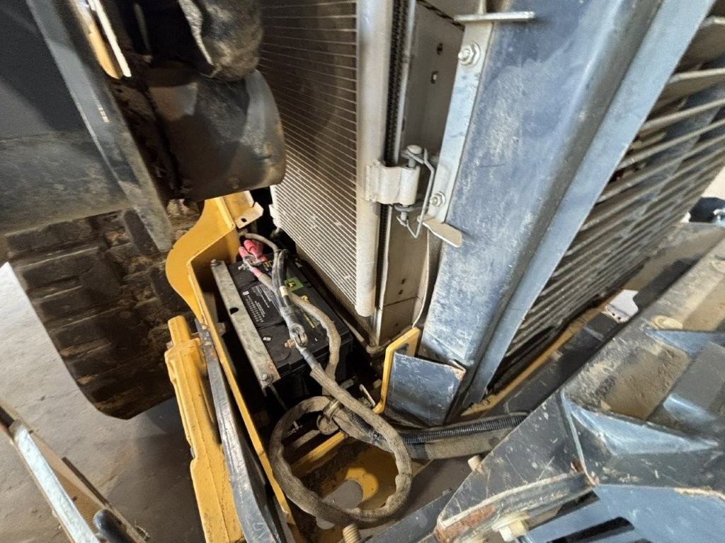 2023 John Deere 333G Skid Steer - Image 16