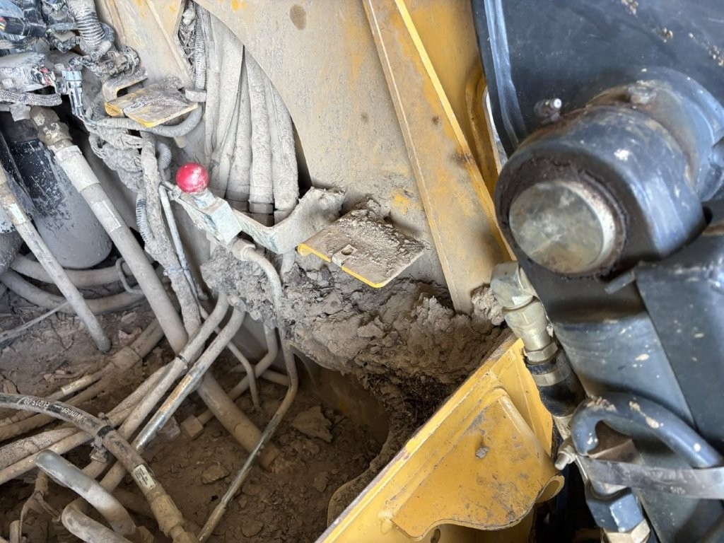 2023 John Deere 333G Skid Steer - Image 20