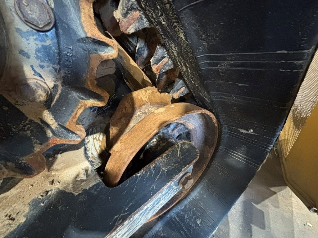 2023 John Deere 333G Skid Steer - Image 24