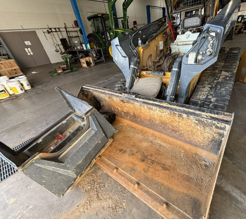 2023 John Deere 333G Skid Steer - Image 6